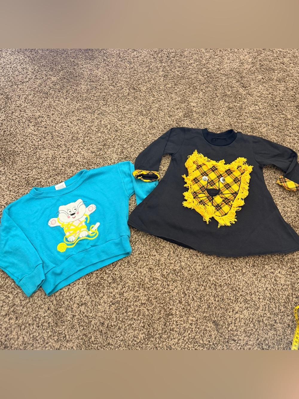 Vintage 90s Black Lion Applique Long-Sleeve and Blue Cat Sweatshirt